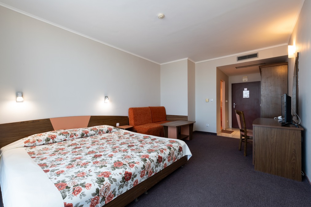 Хотел Тракия Плаза 4* Хотел Тракия Плаза 4*