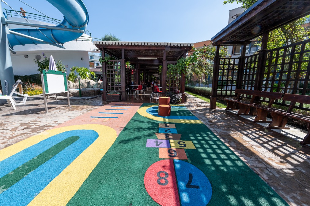 Хотел Тракия Плаза 4* Хотел Тракия Плаза 4*