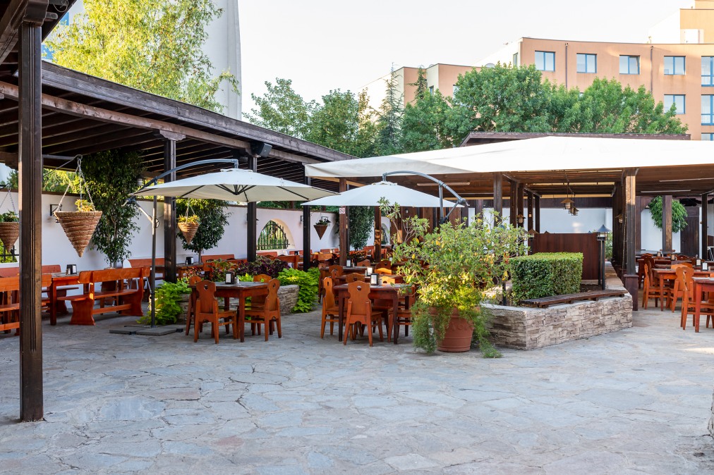 Хотел Тракия Плаза 4* Хотел Тракия Плаза 4*