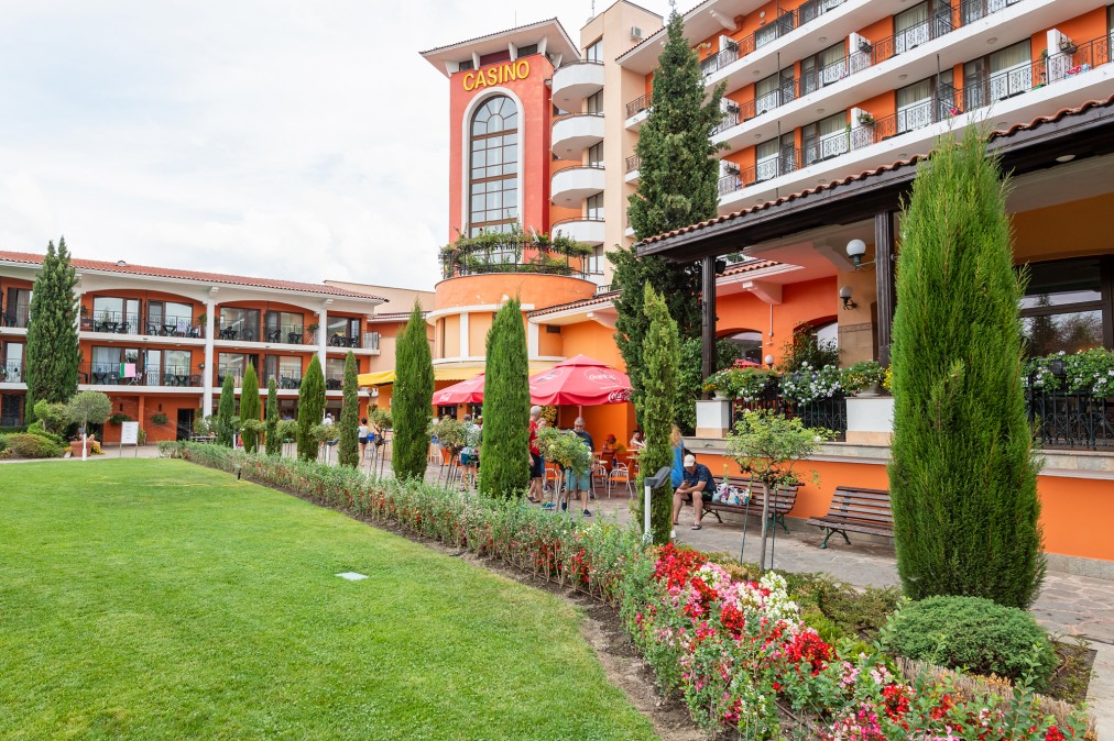 Хотел Хризантема 4* Хотел Хризантема 4*