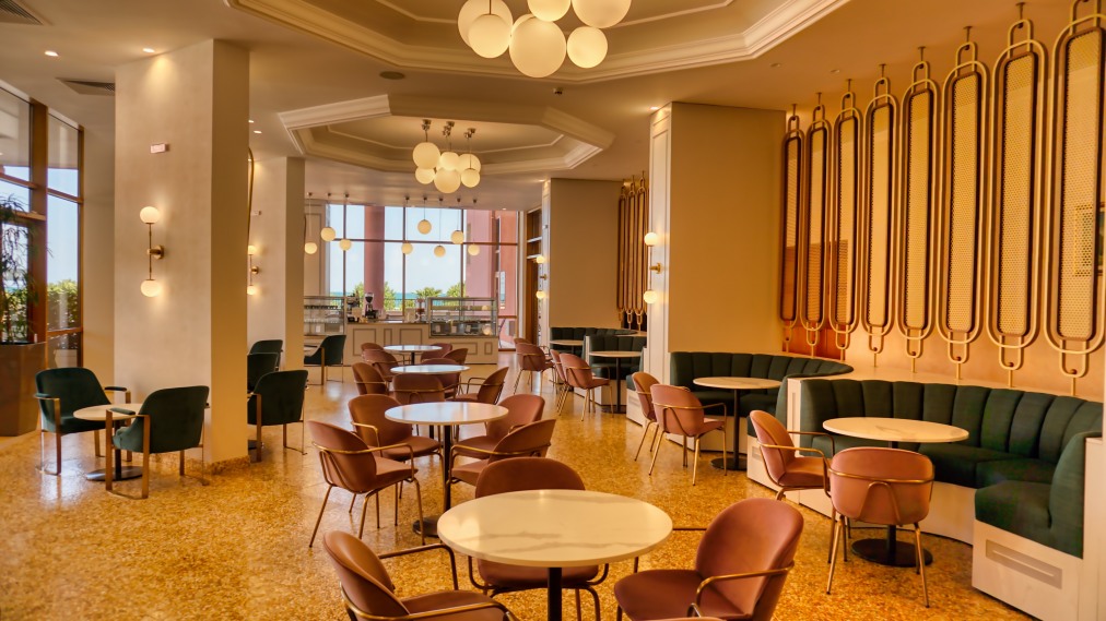 Хотел ДИТ Маджестик Бийч Ризорт 4* Хотел ДИТ Маджестик Бийч Ризорт 4*