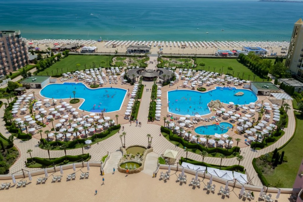 Хотел ДИТ Маджестик Бийч Ризорт 4* Хотел ДИТ Маджестик Бийч Ризорт 4*