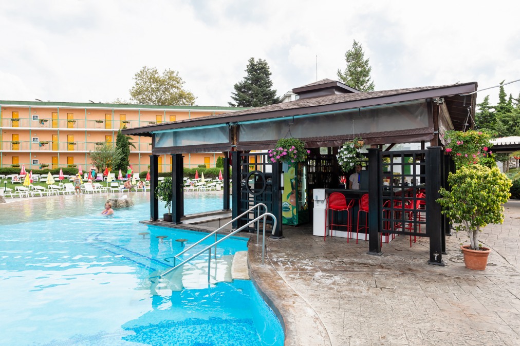 Хотел Тракия 3* Хотел Тракия 3*