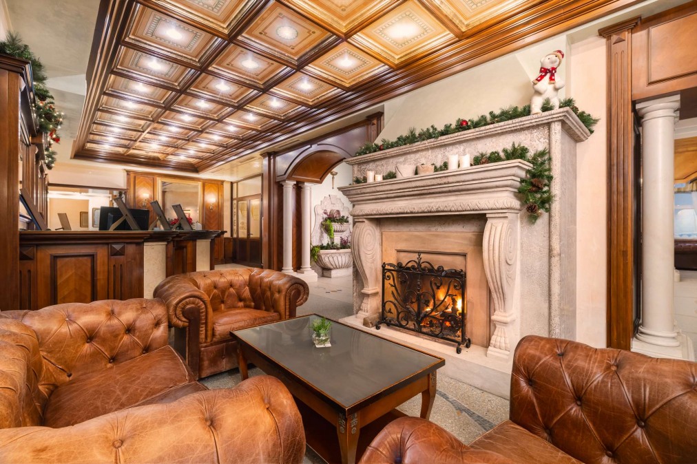 Хотел Феста Уинтър Палас 5* Хотел Феста Уинтър Палас 5*