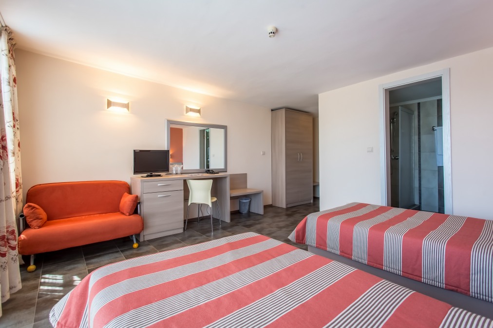 Хотел Лонгоза 4* Хотел Лонгоза 4*