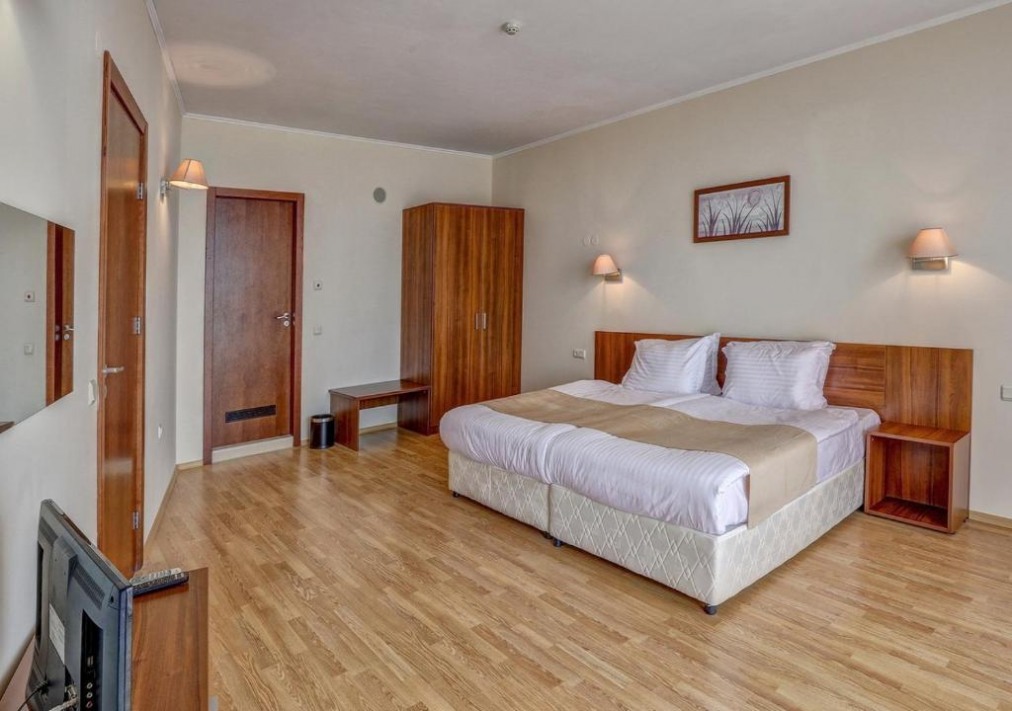 Хотел Континентал 4* Хотел Континентал 4*