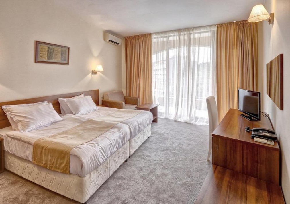 Хотел Континентал 4* Хотел Континентал 4*