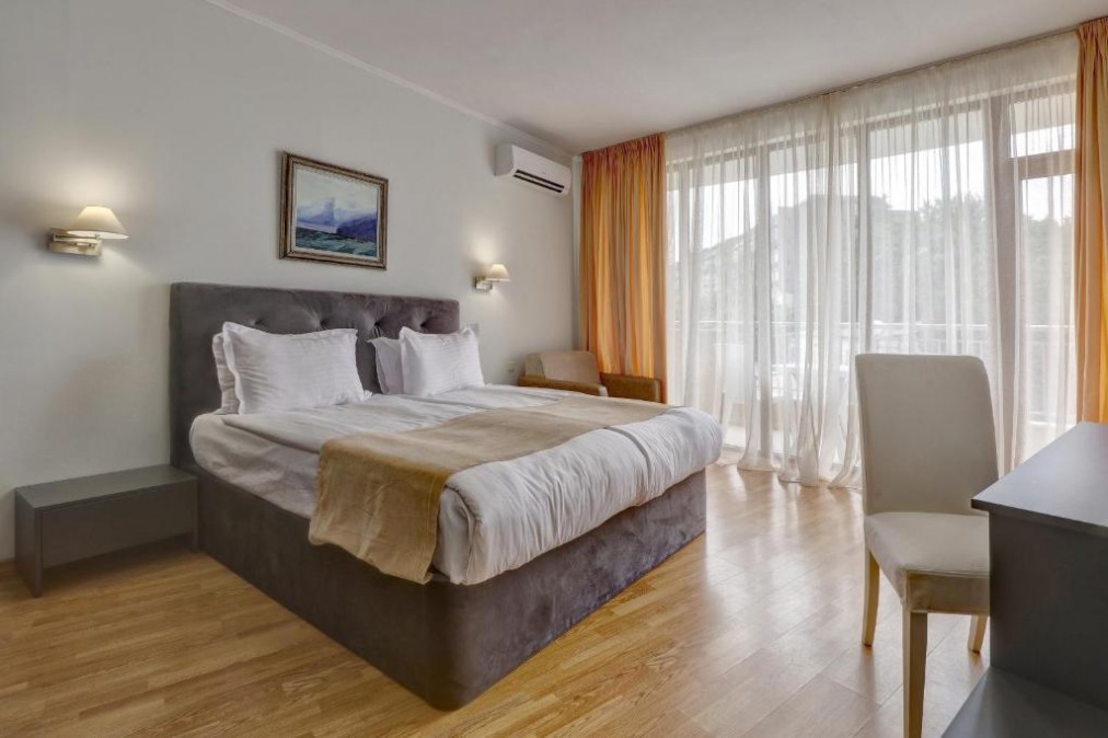 Хотел Континентал 4* Хотел Континентал 4*