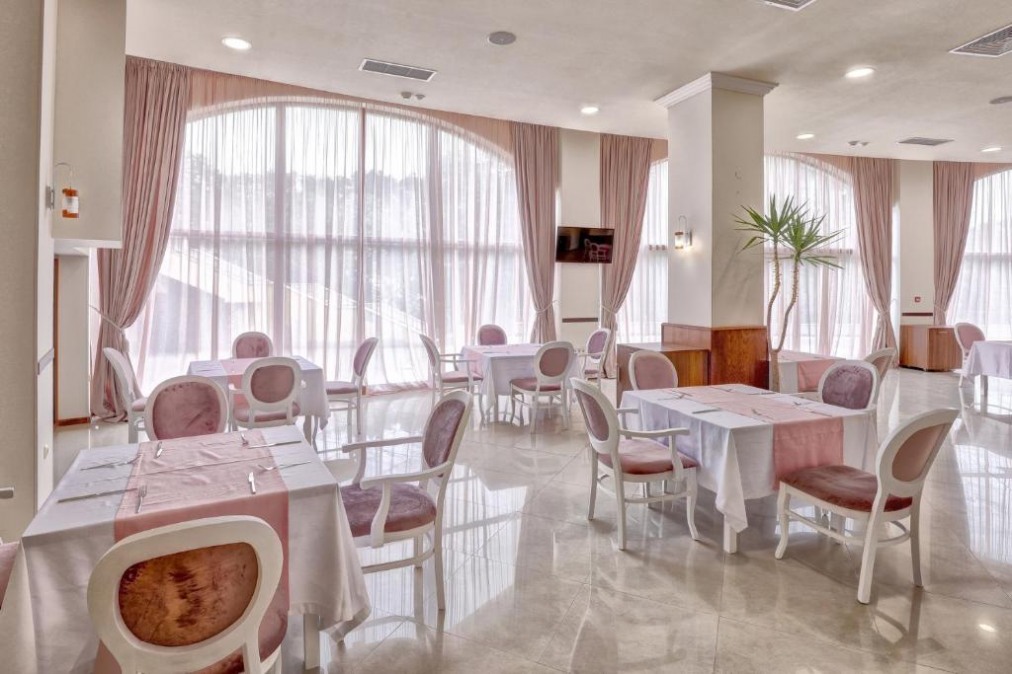 Хотел Континентал 4* Хотел Континентал 4*