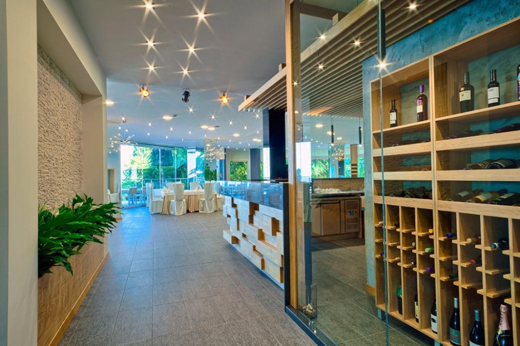 Хотел Луна 4* Хотел Луна 4*