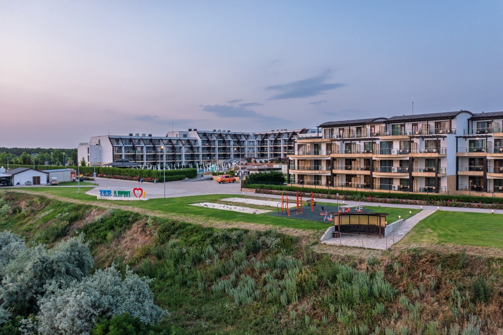 Хотел Топола Скайс Резорт & Аквапарк 3* Хотел Топола Скайс Резорт & Аквапарк 3*