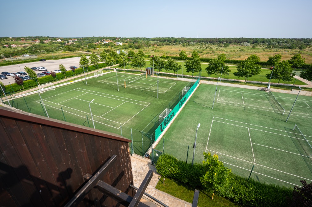 Хотел Топола Скайс Резорт & Аквапарк 3* Хотел Топола Скайс Резорт & Аквапарк 3*